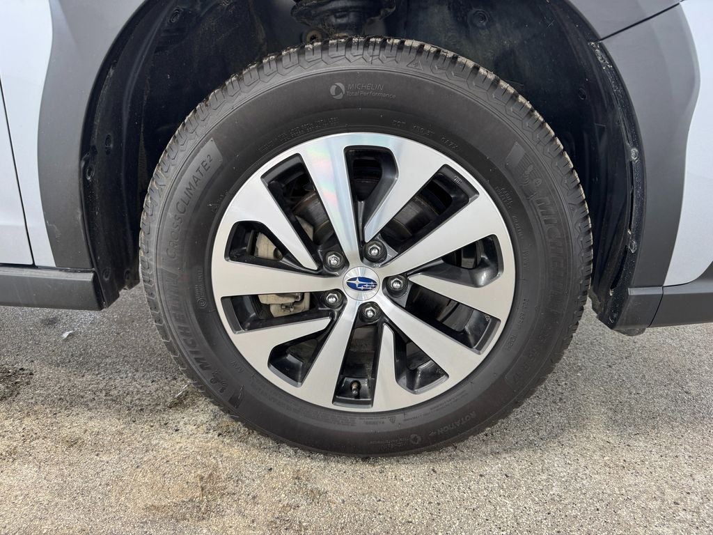2023 Subaru Outback Premium Alloy wheels