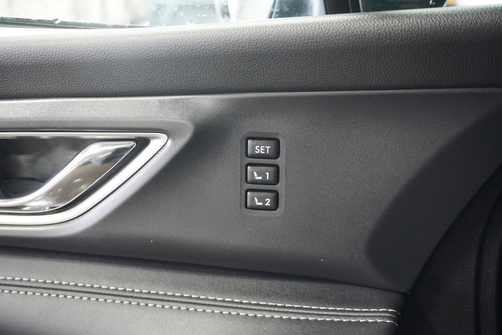 2024 Subaru Ascent Limited STARLINK/Apple CarPlay/Android Auto