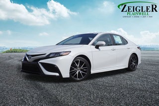 2022 Toyota Camry Hybrid SE
