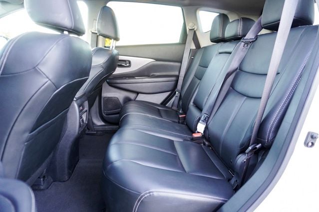 2024 Nissan Murano SV Navigation & Full Pano Moonroof