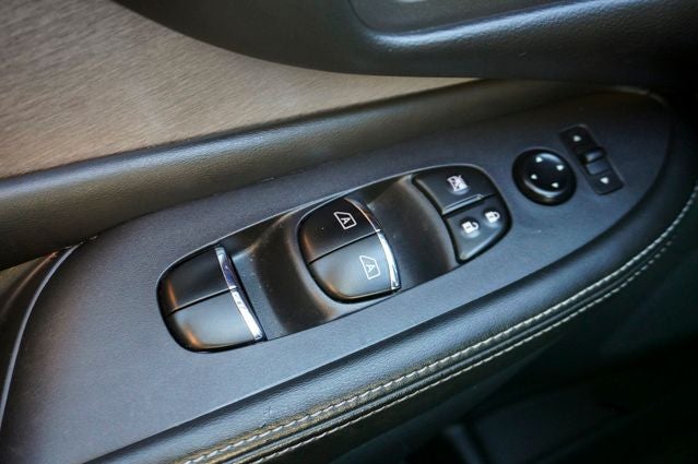 2023 Nissan Murano SL Navigation System & Dual-Panel Moonroof