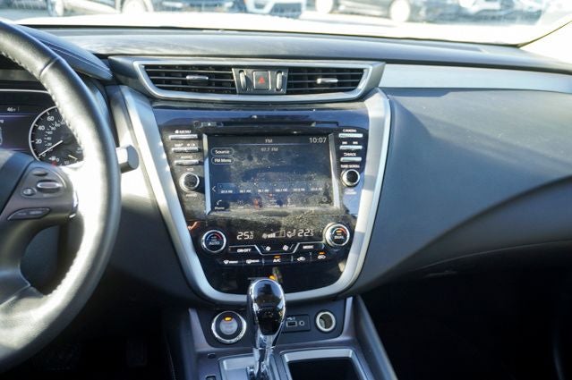 2024 Nissan Murano SL Power moonroof & Navigation System
