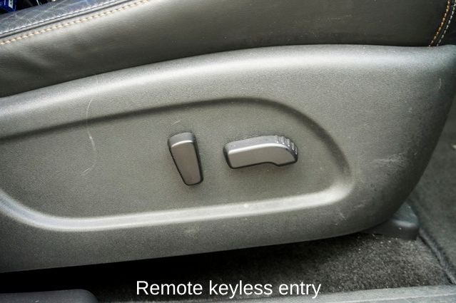 2023 Nissan Murano Platinum Power moonroof & Navigation System