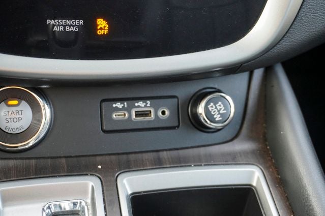 2023 Nissan Murano Platinum Power moonroof & Navigation System