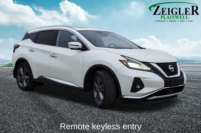 2021 Nissan Murano Platinum Power moonroof & Navigation System