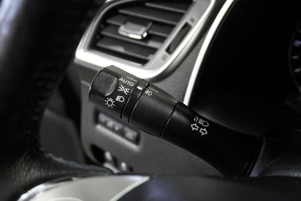 2018 Nissan Murano SV Navigation System & Power Panoramic Moonroof