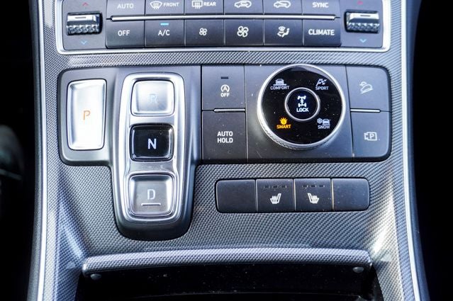 2023 Hyundai Santa Fe SEL Navigation System & Apple CarPlay & Android Auto