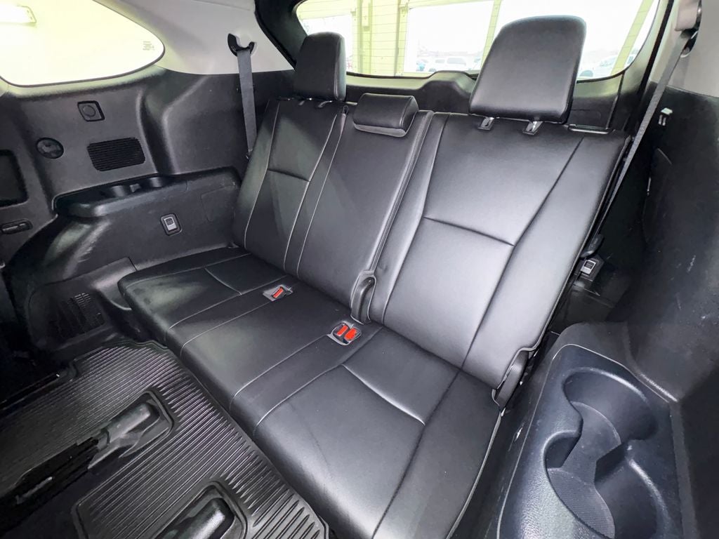 2022 Toyota Highlander Hybrid XLE Power moonroof