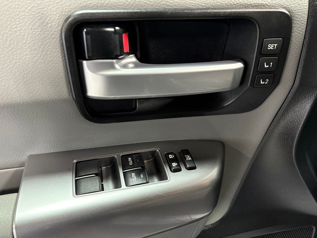 2020 Toyota Sequoia Limited Power moonroof