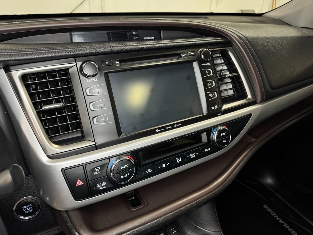 2018 Toyota Highlander XLE Power moonroof