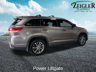 2018 Toyota Highlander XLE Power moonroof
