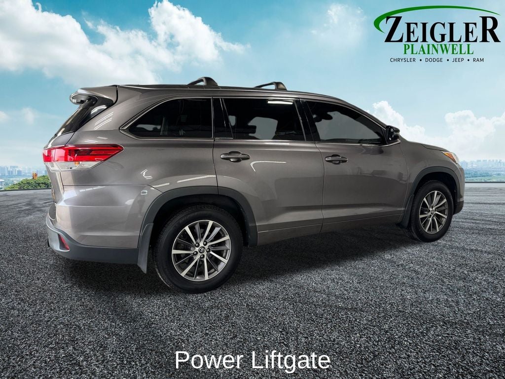 2018 Toyota Highlander XLE Power moonroof