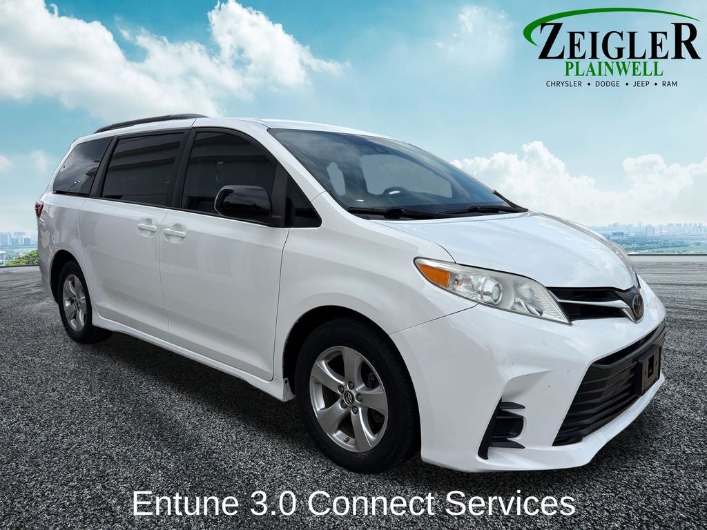 2018 Toyota Sienna LE 8 Passenger