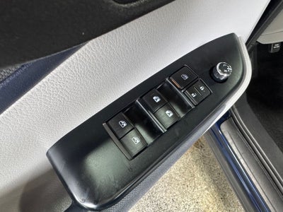 2015 Toyota Highlander LE 3rd row seats