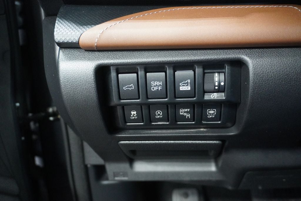 2023 Subaru Forester Touring Power moonroof: Panoramic