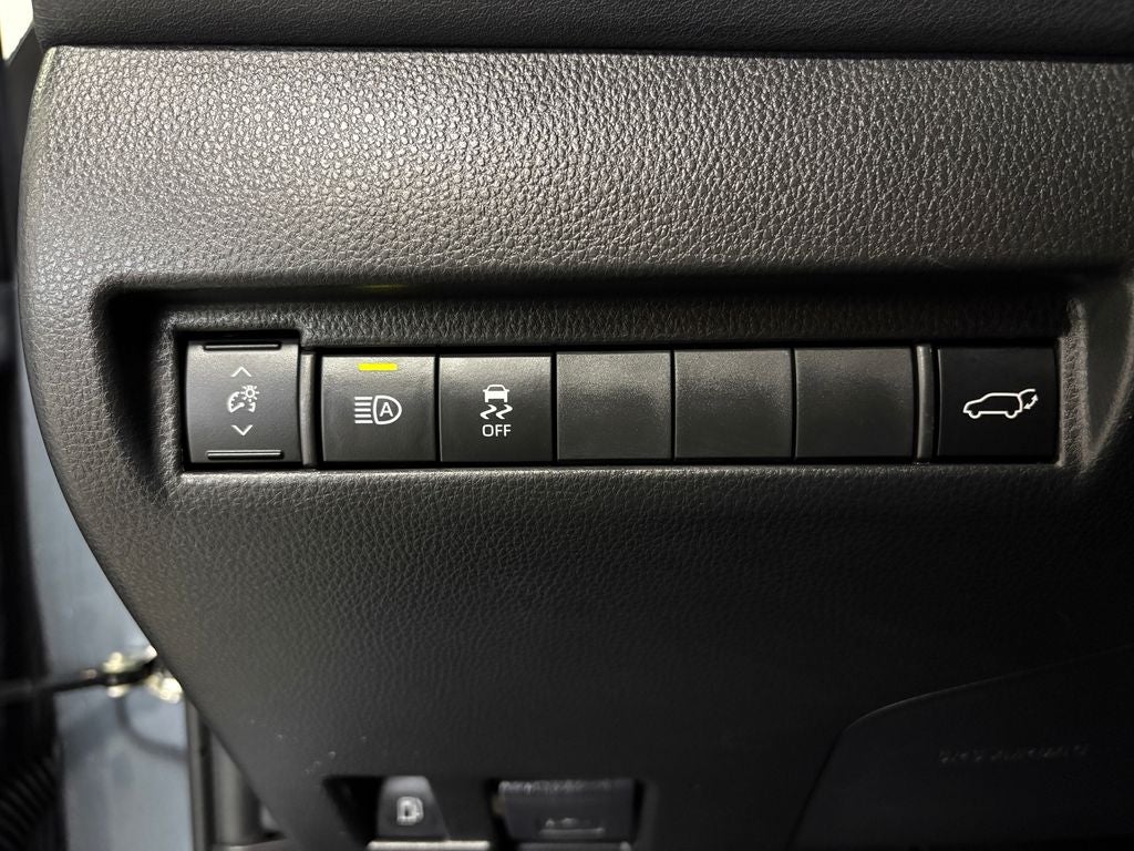 2022 Toyota Venza LE Power Liftgate