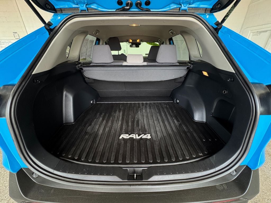 2021 Toyota RAV4 Hybrid XLE All Weather Liner Package