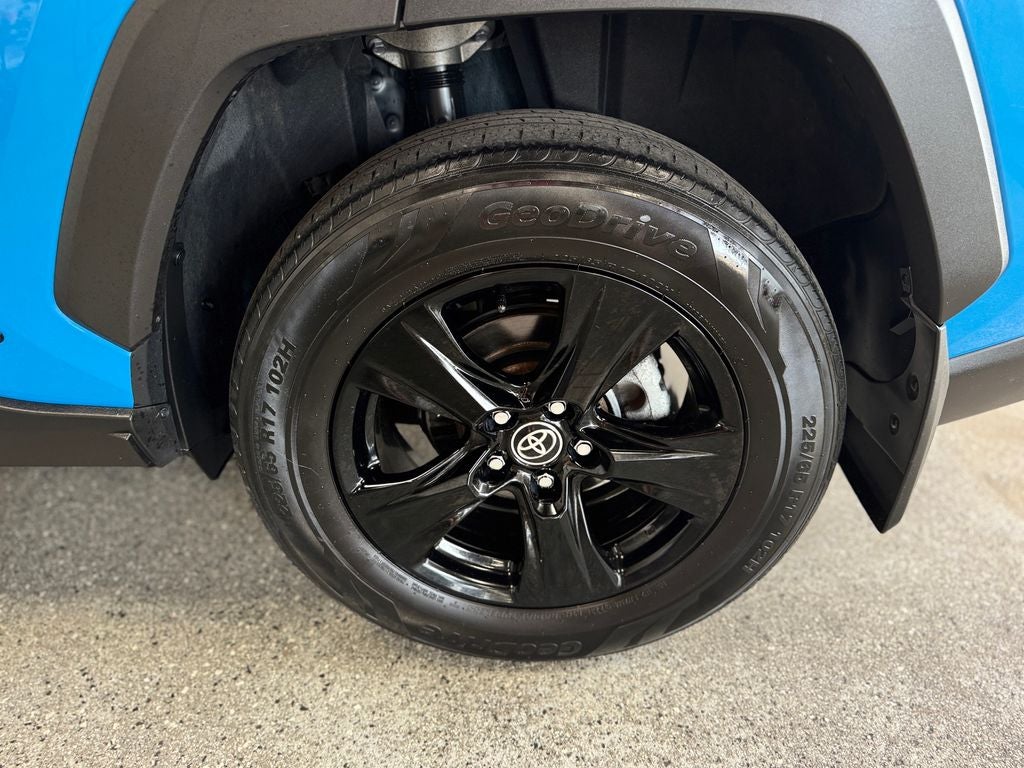 2021 Toyota RAV4 Hybrid XLE All Weather Liner Package