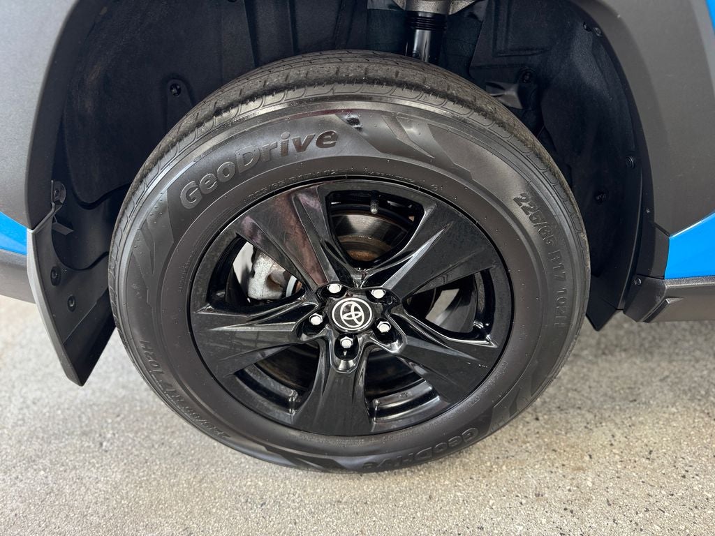 2021 Toyota RAV4 Hybrid XLE All Weather Liner Package