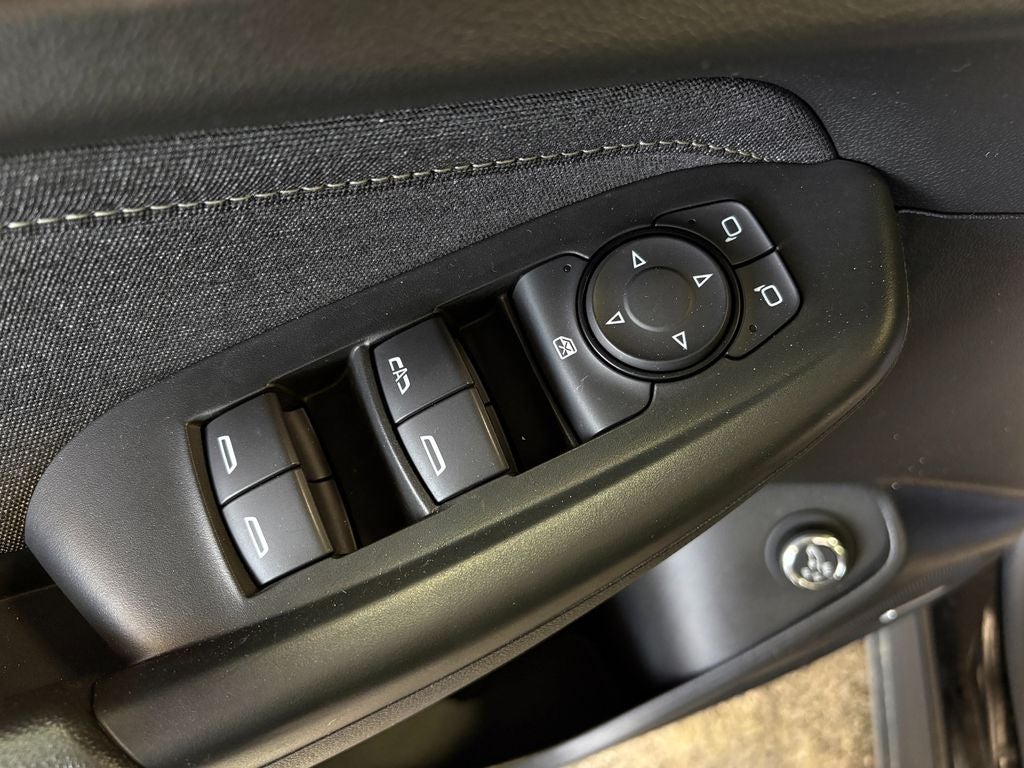 2021 Chevrolet TrailBlazer ACTIV Dual-Pane Panoramic Power Sunroof
