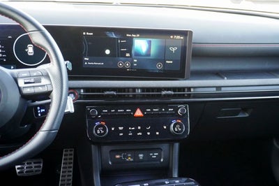 2025 Hyundai Tucson Hybrid N Line Navigation System & Power moonroof