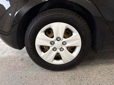 2017 Kia Forte5 LX Remote keyless entry