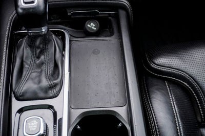 2022 Volvo XC90 T6 Inscription Navigation System & Power Moonroof