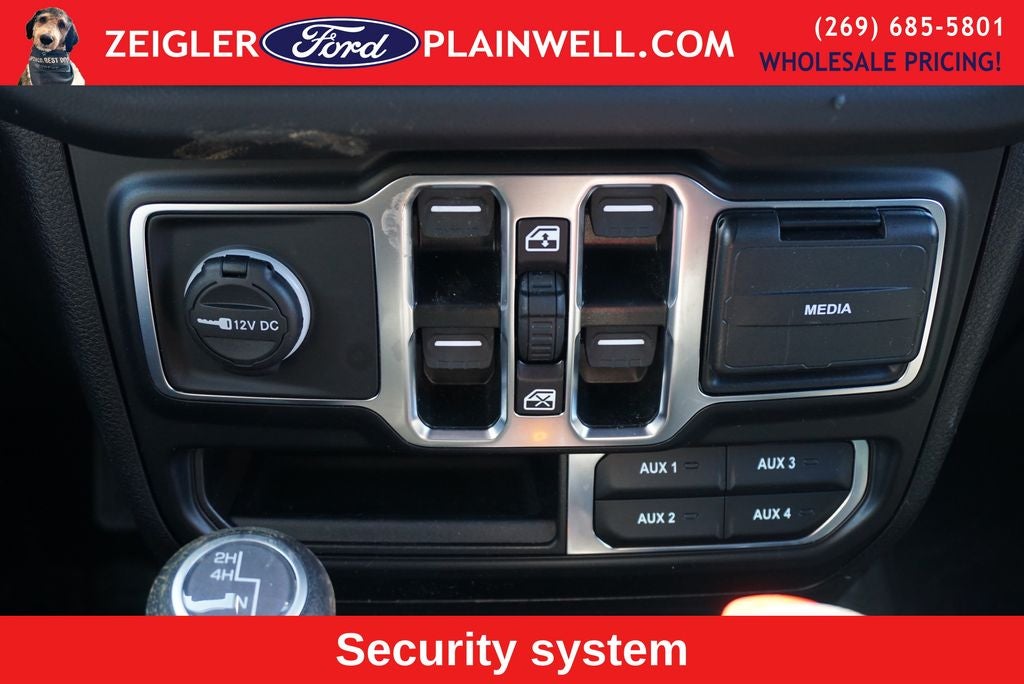 2024 Jeep Wrangler Sahara Hard Top Sky One Touch Power Moonroof Top Tech &