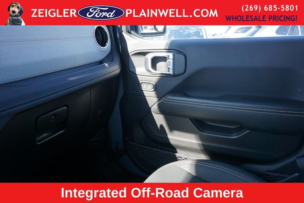 2024 Jeep Wrangler Sahara Hard Top Sky One Touch Power Moonroof Top Tech &