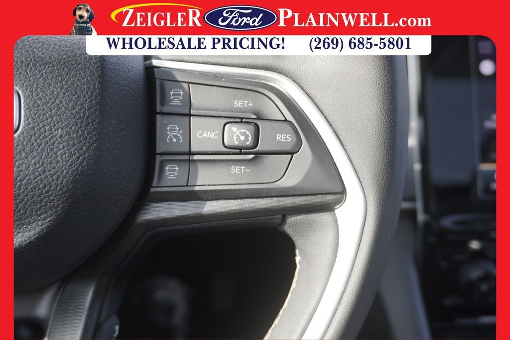 2023 Jeep Grand Cherokee Laredo V6 4x4 Rear Camera Power Seat