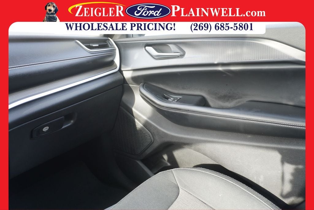 2023 Jeep Grand Cherokee Laredo V6 4x4 Rear Camera Power Seat