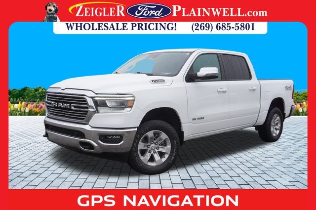 2024 RAM 1500 Laramie Crew Cab 4x4 PANORAMIC ROOF HEATED LEATHER 5.7 L H