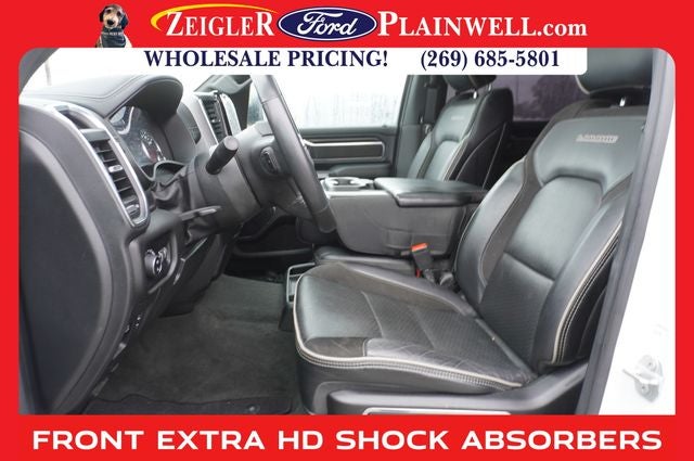 2024 RAM 1500 Laramie Crew Cab 4x4 PANORAMIC ROOF HEATED LEATHER 5.7 L H