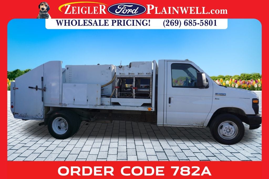 2011 Ford E-450SD Base