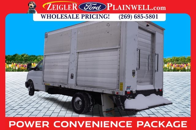 2015 Chevrolet Express 4500 Base Cutaway