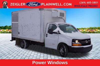 2015 Chevrolet Express 4500 Base Cutaway