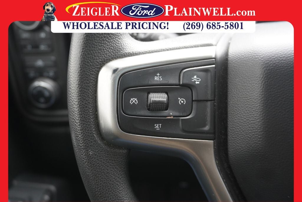 2022 Chevrolet Silverado 1500 LTD Custom CREW CAB 4X4 BLACK APPEARANCE PLG 20' WHEELS