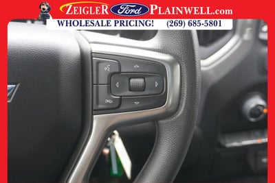 2022 Chevrolet Silverado 1500 LTD Custom CREW CAB 4X4 BLACK APPEARANCE PLG 20' WHEELS