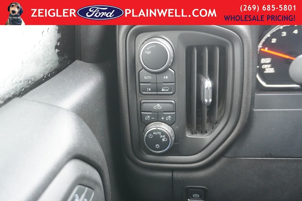 2022 Chevrolet Silverado 1500 LTD Custom CREW CAB 4X4 BLACK APPEARANCE PLG 20' WHEELS