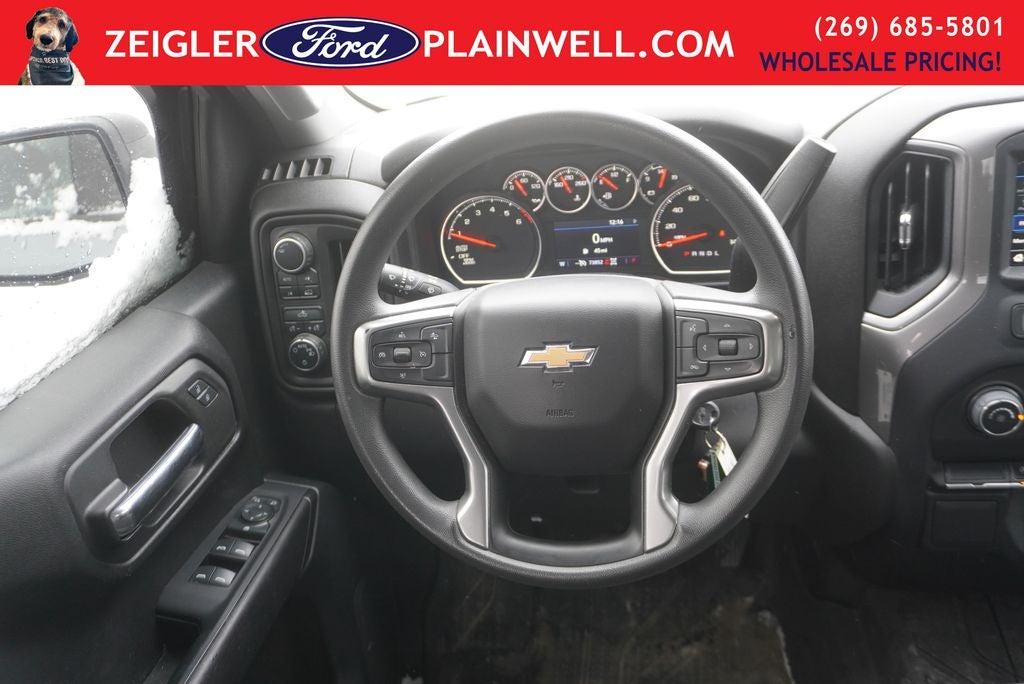 2022 Chevrolet Silverado 1500 LTD Custom CREW CAB 4X4 BLACK APPEARANCE PLG 20' WHEELS