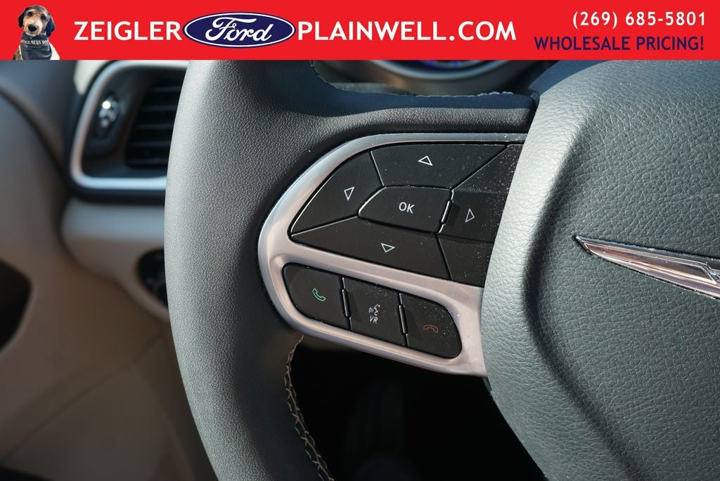 2024 Chrysler Pacifica Touring L Leather Quad Seats Power Doors Rear Camera