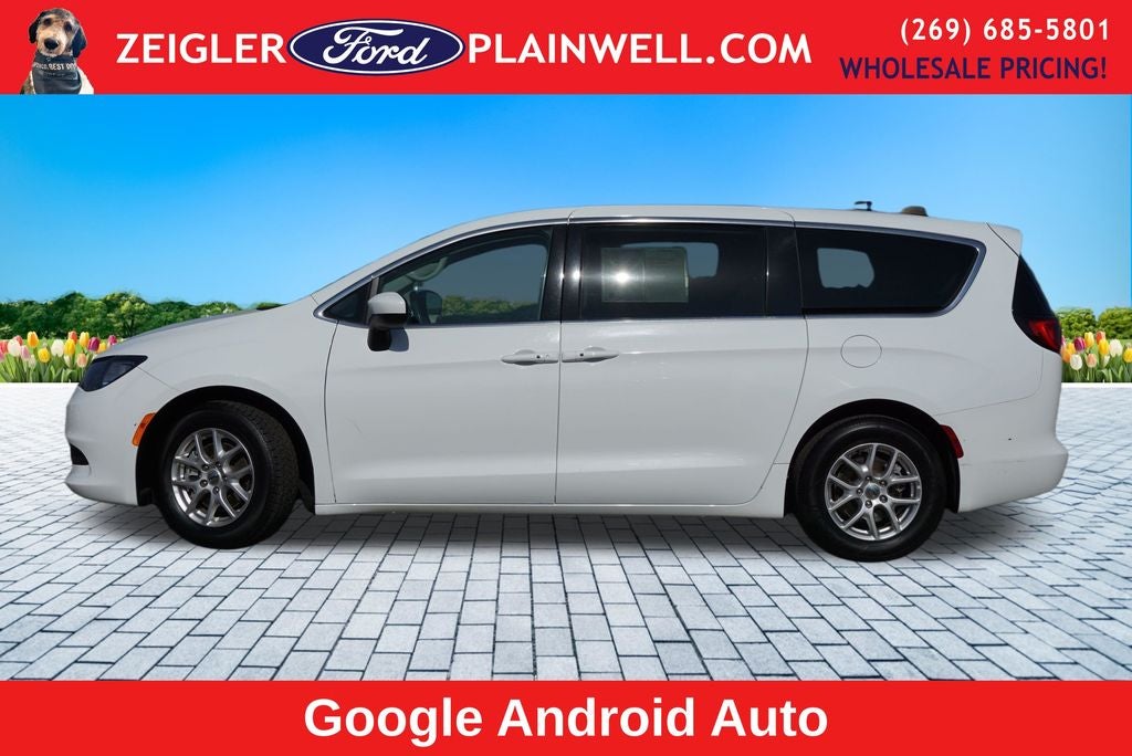 2023 Chrysler Voyager LX