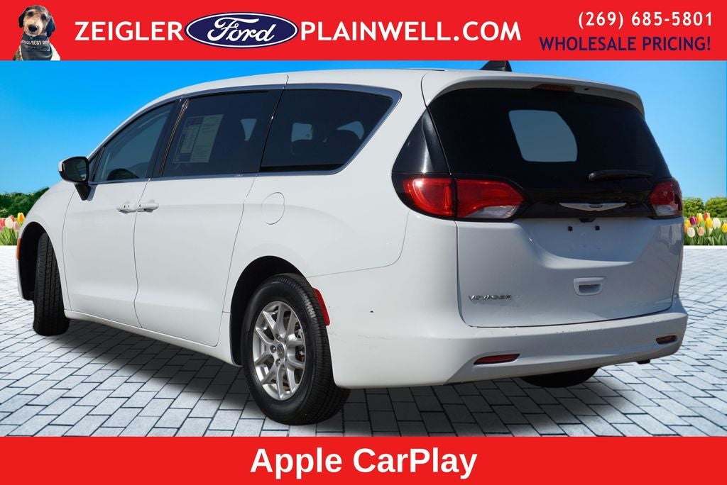 2023 Chrysler Voyager LX