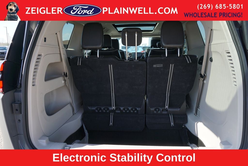 2023 Chrysler Pacifica Limited Heated Leather Power Moonroof Navigation Quad Rear