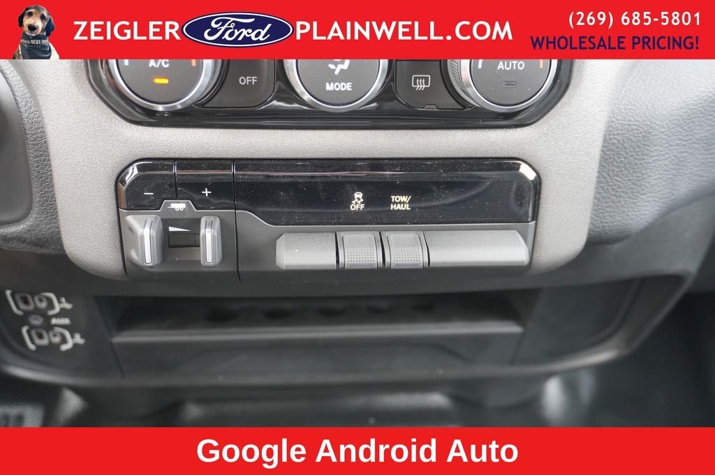 2023 RAM 3500 Tradesman 4x4 CREW CAB LONG BOX 6.4L V8 Nav HD Vinyl Seat Tr