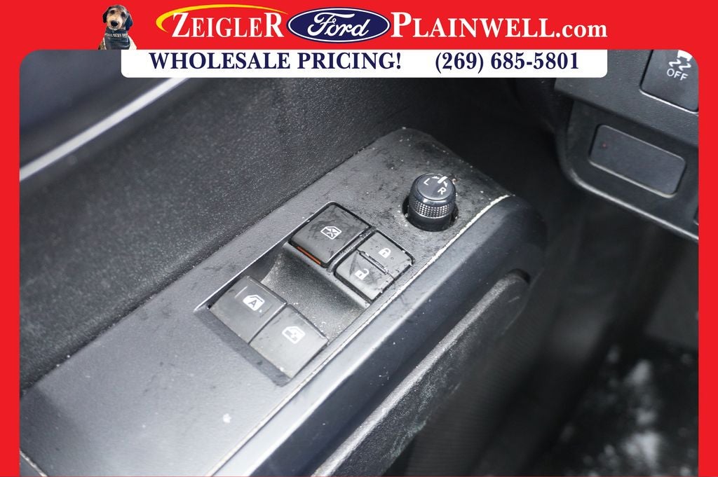 2021 Toyota Tacoma SR Access Cab Work Truck Rear Camera & Rear Topper