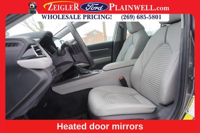 2023 Toyota Camry Hybrid SE