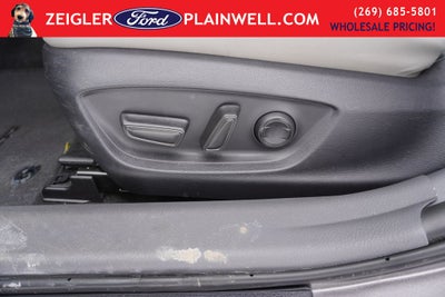 2023 Toyota Camry Hybrid SE