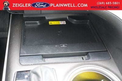 2023 Toyota Camry Hybrid SE