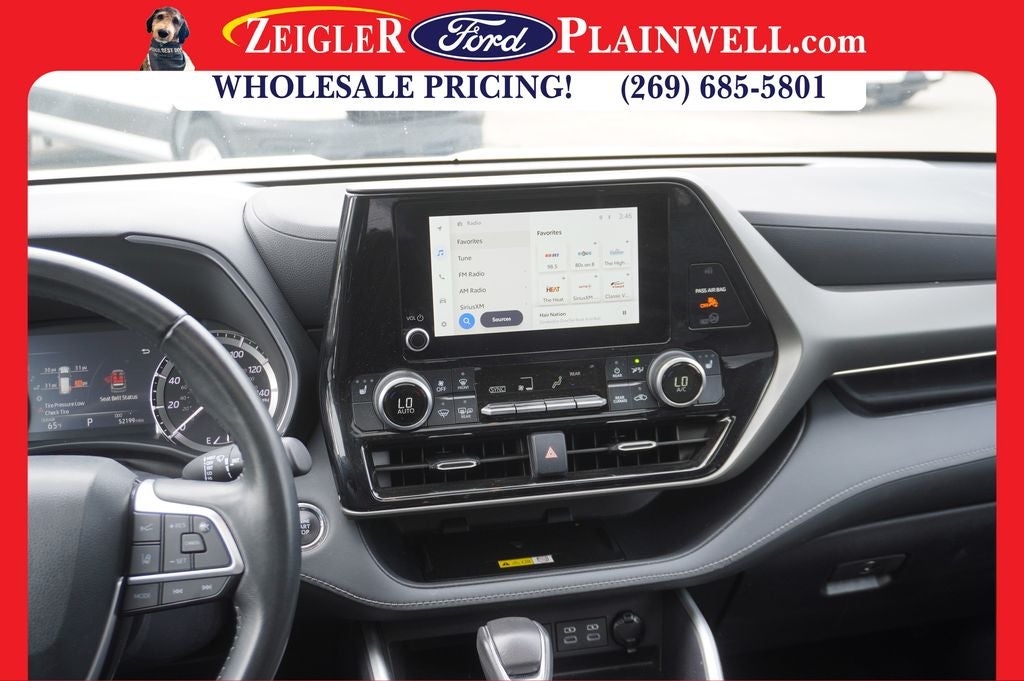 2023 Toyota Highlander XLE AWD POWER MOONROOF LEATHER REAR CAMERA